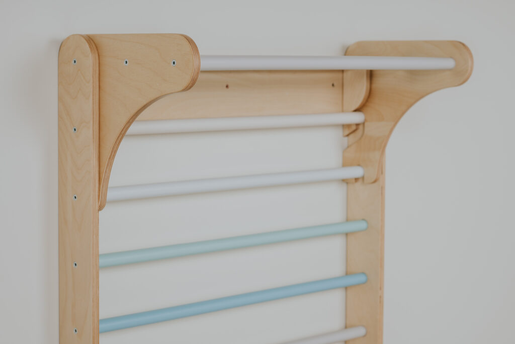 Set Pikler Triangle 2 în 1 + Perete Suedez - Pastel – imagine 9