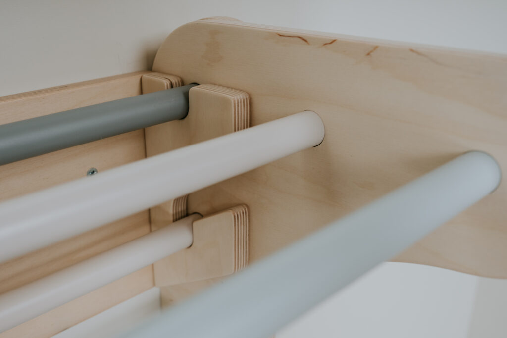 Set Pikler Triangle 2 în 1 + Perete Suedez - Pastel – imagine 10